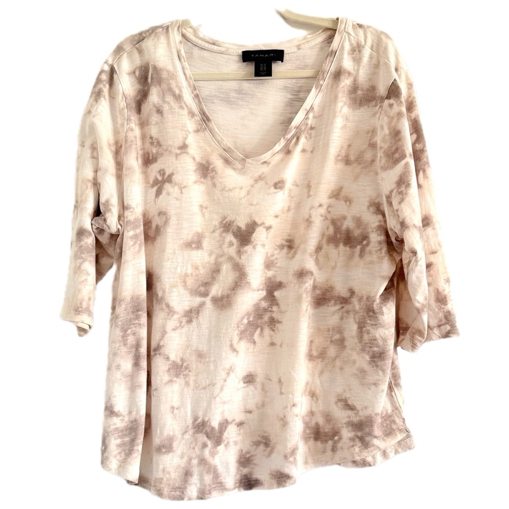 🌼 Tahari Tie Dye Knit V-Neck Top